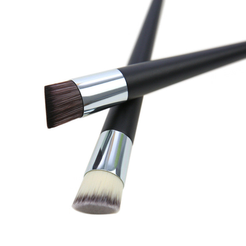 Make-up Pinsel mit Holzgriff